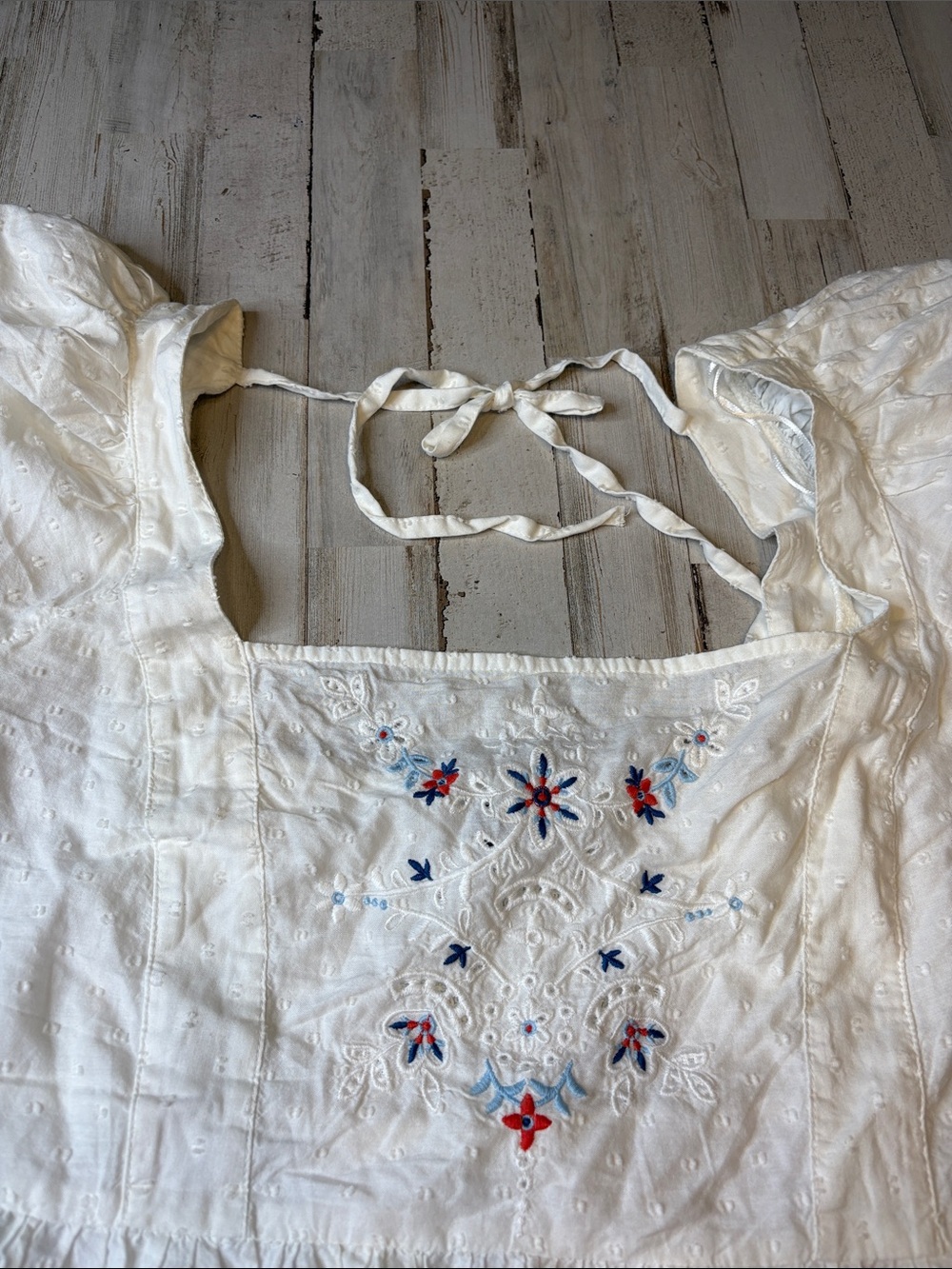 Old Navy White Embroidered Eyelet Peasant Top 3X - Picture 4 of 13
